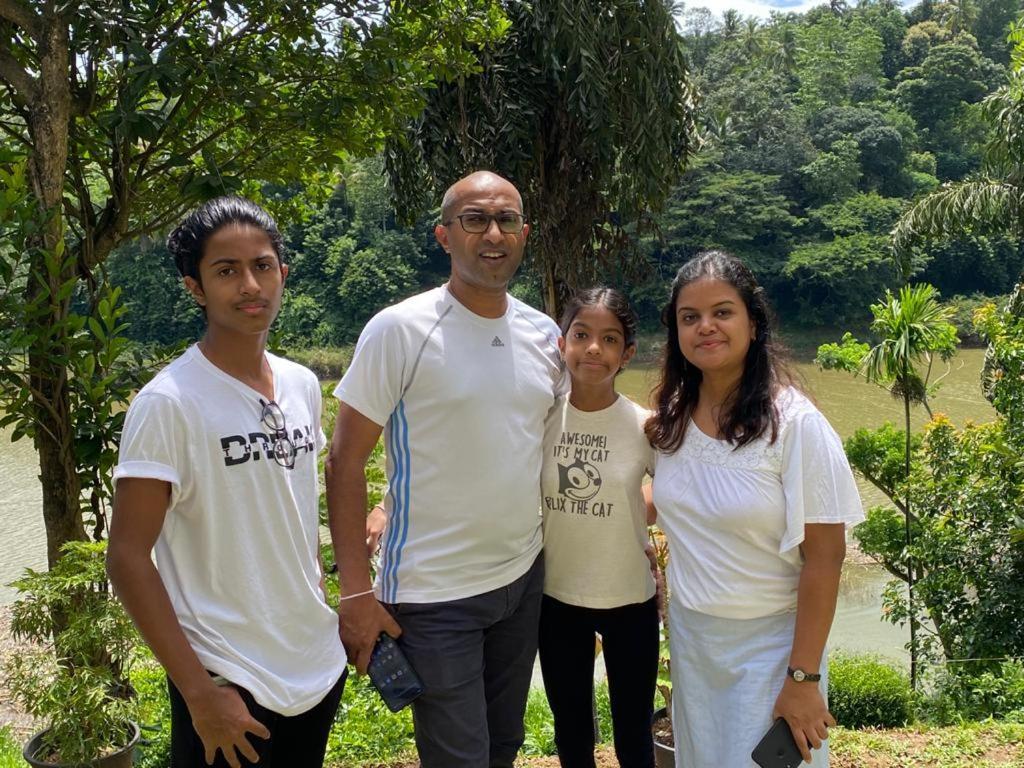 Kandy Rivers Edge Nature Resort Buitenkant foto
