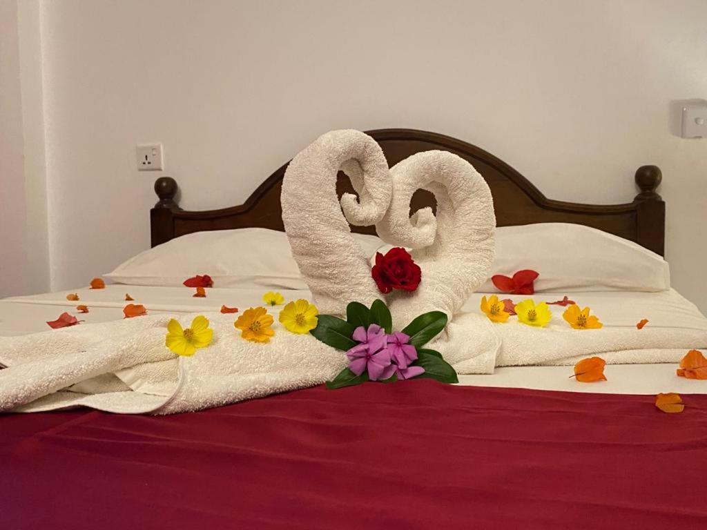 Kandy Rivers Edge Nature Resort Buitenkant foto