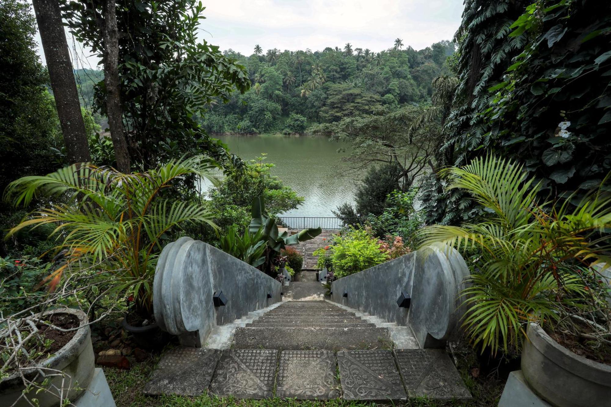 Kandy Rivers Edge Nature Resort Buitenkant foto